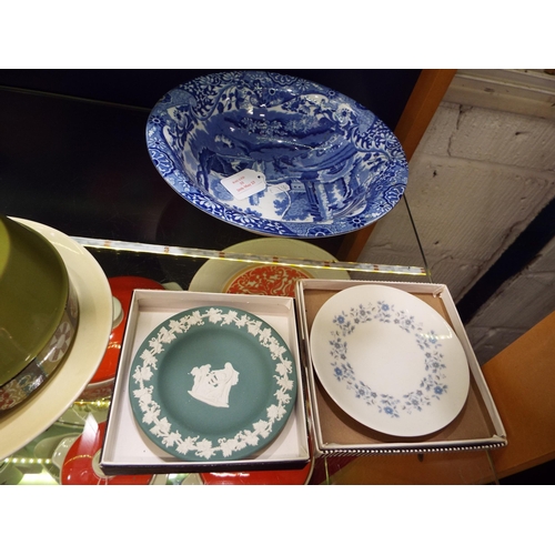 33 - A Copeland Spode blue and white bowl together with a Wedgwood and Royal Doulton pin dish