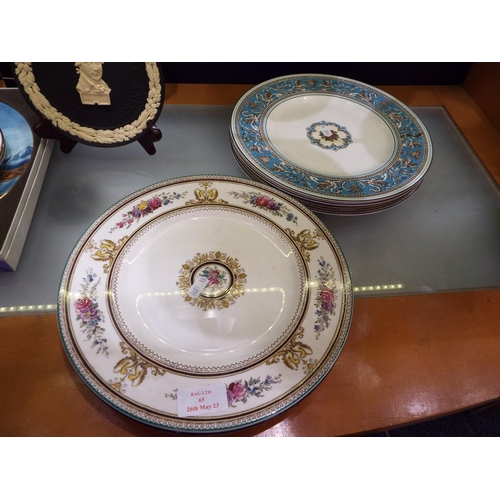 65 - A group of seven Wedgwood cabinet plates