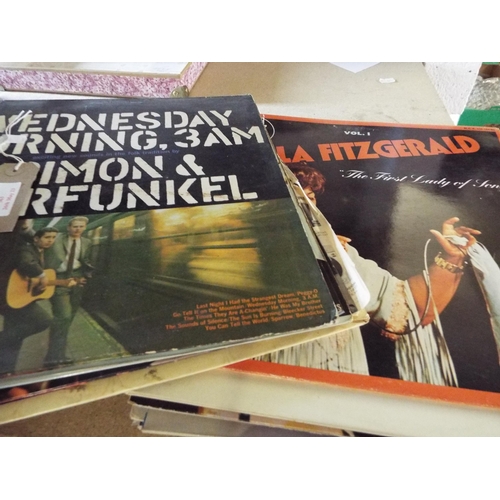 363 - A mixed selection of assorted records to include Simon & Garfunkel, Charlie Parker, The Fabulous Mis... 