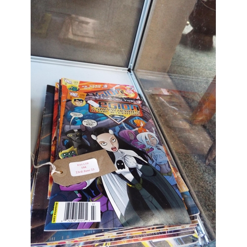 104 - A selection of vintage comics to include 'Legion' and 'Gargoyles'