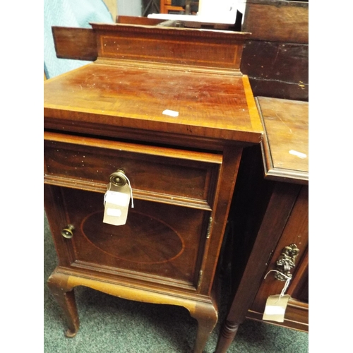 572 - An Edwardian mahogany and satinwood strung bedside cabinet