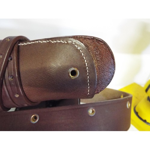 464 - A US tan leather belt and holster