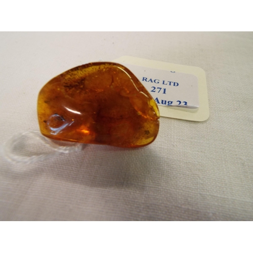 271 - An amber specimen with entrapped mosquitos