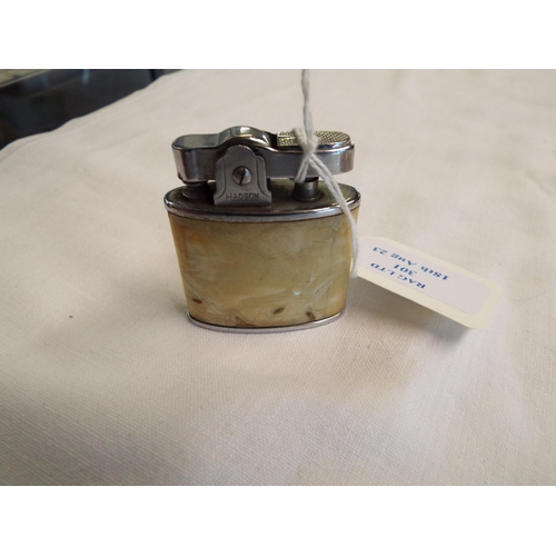 301 - A vintage Hadson lighter