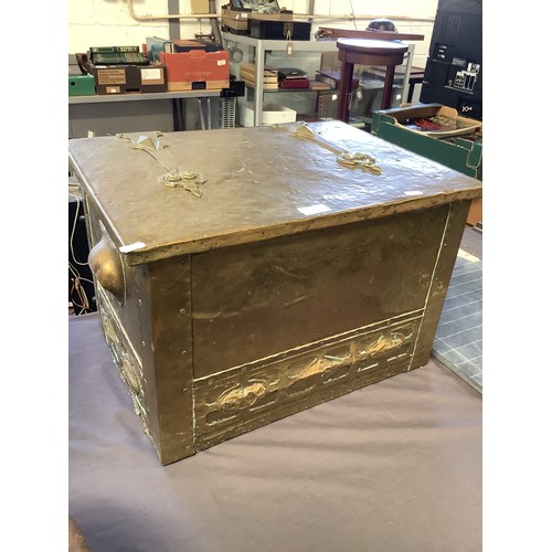 540 - A vintage heavy brass log box