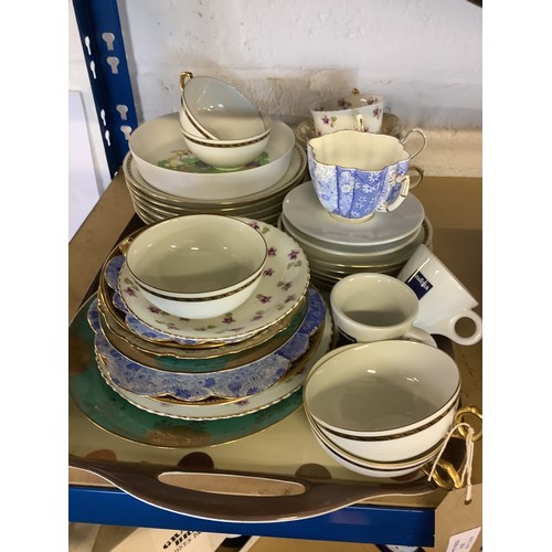 354 - A mixed selection of assorted china to include Davenport, Langenthal, Aynsley examples etc