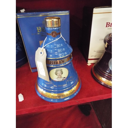 302 - A unopened boxed Bells Whisky decanter commemorating the 75th birthday of Queen Elizabeth II 2001