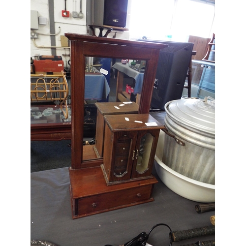 474 - A mahogany dressing mirror and jewellery box