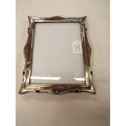 149 - A silver 1905 photograph frame