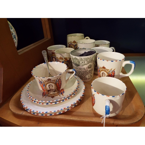 67 - A mixed selection of assorted Royal memorabilia china to include a Victoria R.I Diamond Jubilee Doul... 