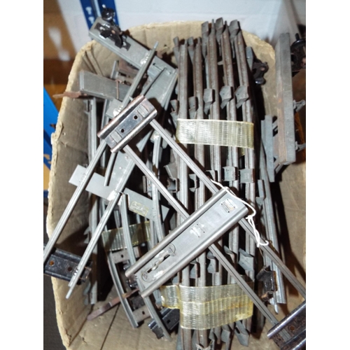 378 - A selection of vintage 'O' gauge railway track