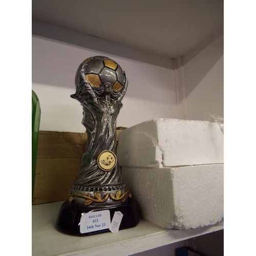 413 - A replica World Cup