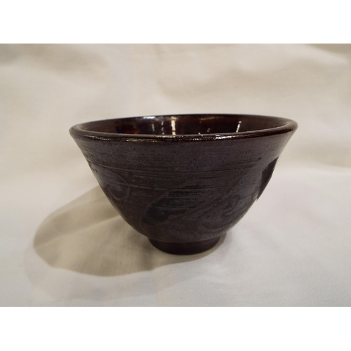 25 - A 1961 Wally Cole Rye Pottery finger bowl signed to base