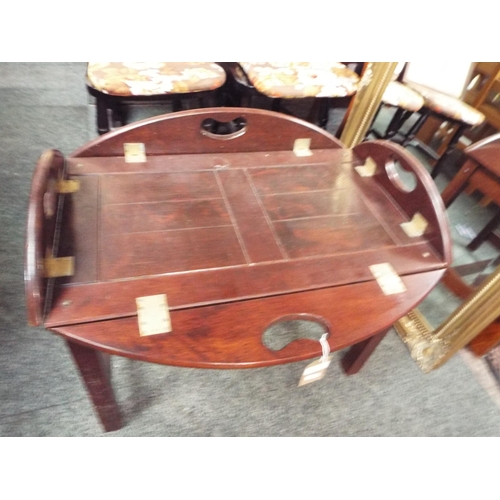 516 - A stained wood butlers tray table