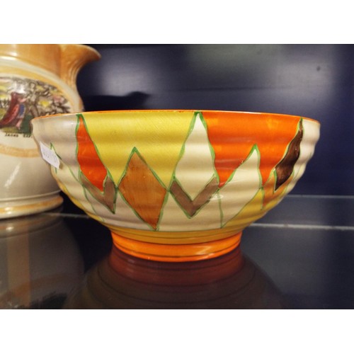 22 - A Clarice Cliff original Bizarre pattern fruit bowl 9 1/2