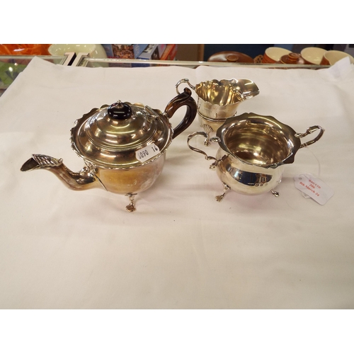 206 - A Birmingham silver sugar bowl and a London 1896 silver teapot and milk jug