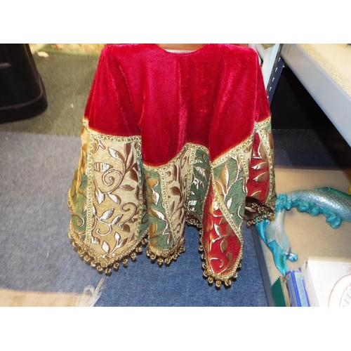 481 - A vintage red velvet and gold braid ladies cape