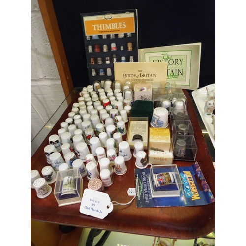 89 - A tray of assorted thimbles