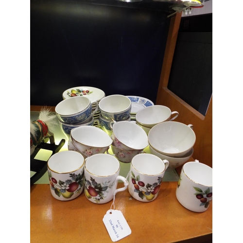90 - A mixed selection of cups and saucers to include Woods & Son, Royal Grafton etc