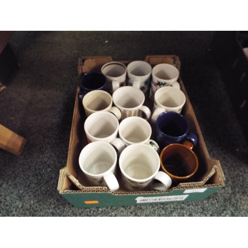 352 - A quantity of assorted Rye Pottery mugs