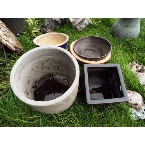 376 - A selection of garden pots