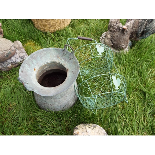 378 - A copper vessel and a wire basket
