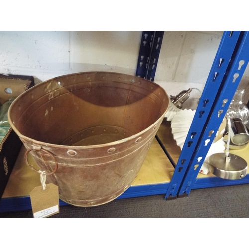 413 - An oval metal 'cold drinks' tub (now a planter)