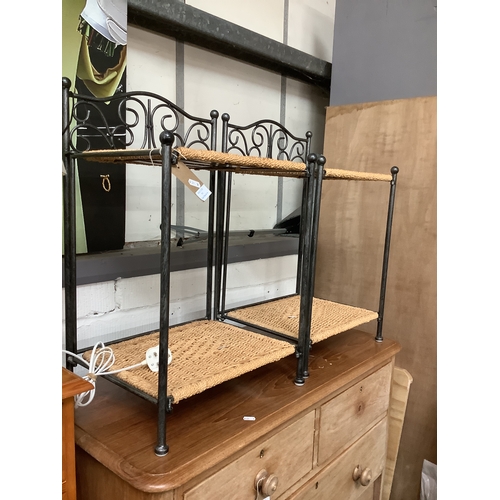 Lot 551       