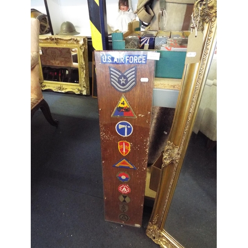 375 - A mixed selection of US Air Force insignia