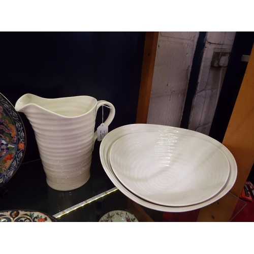 40 - Two Sophie Conran Portmeirion fruit bowls and water jug