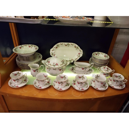 43 - A selection of Chodziez china to include cups, saucers, dinner plates, bowls, milk jug, sugar bowl, ... 