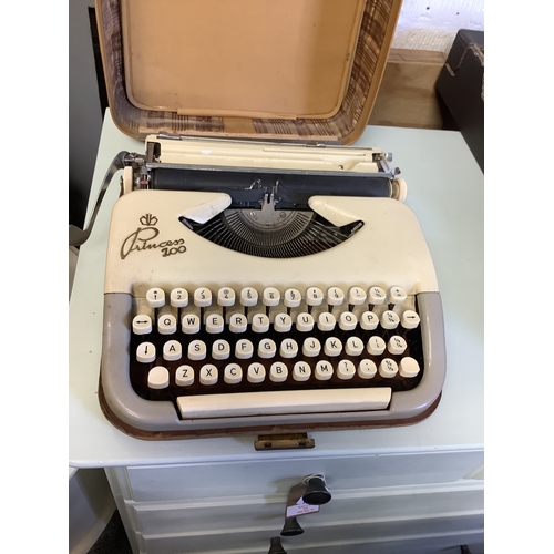 538 - A vintage Princess 100 typewriter in case