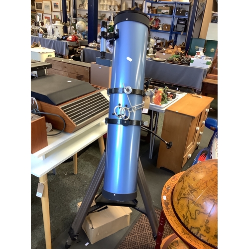 616 - A large Sky-Watcher telescope with stand and accessories