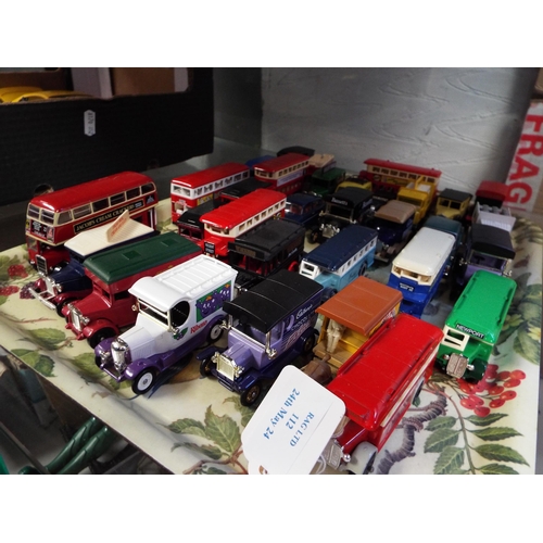 112 - A mixed selection of assorted die-cast vehicles to include ‘Corgi’, ‘Lledo’ and ‘Vanguards’ examples