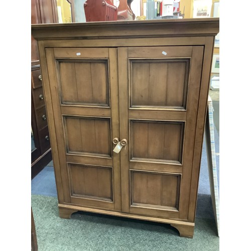 545 - A stained wood cabinet