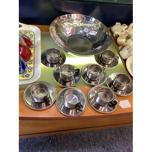 73 - A set of eight vintage stainless steel Casalinghi Italy STO espresso cups and a large bowl