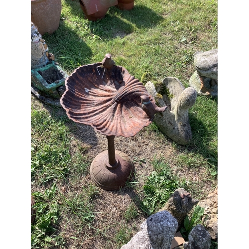 289 - A cast iron bird bath