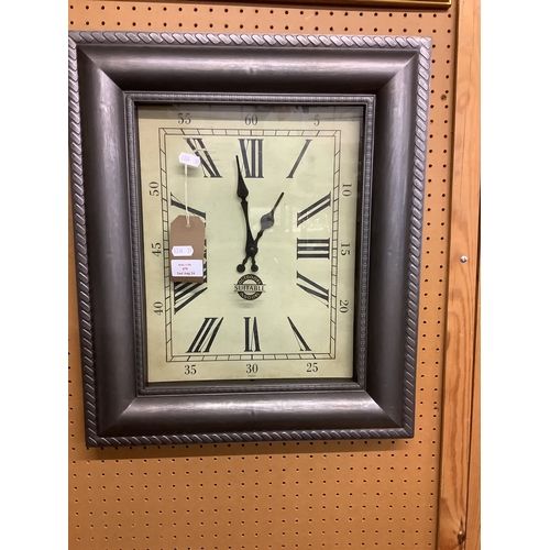 479 - An ornamental kitchen clock