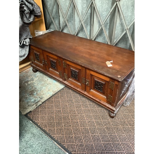 530 - A mahogany four drawer low cabinet