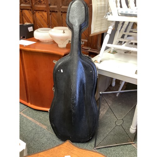 540 - A Large cello hard carry case