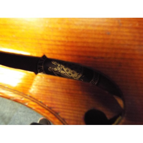 337 - A full size vintage violin and bow in a hard case