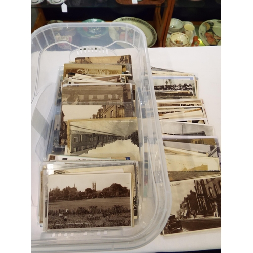 79 - A large selection of assorted vintage postcards