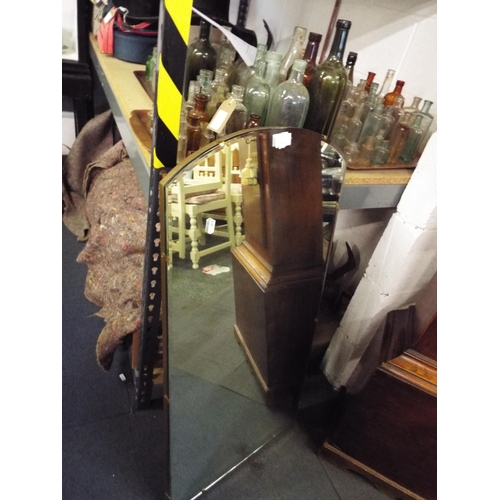 314 - A triple aspect mirror