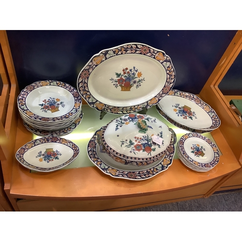 42 - A large selection of Wedgwood 'Poterat' dinner ware to include tureen, meat plates, plates and bowls