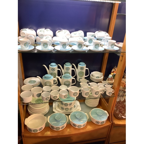 60 - A large quantity of vintage retro J & G Meakin 'Aztec' china to include tureens, dinner and side pla... 