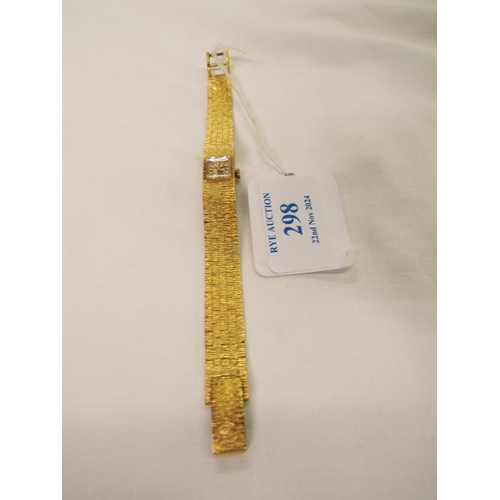 298 - A ladies gold-plated Accurist wristwatch