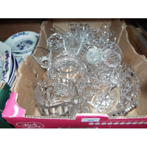 468 - A mixed selection of assorted glass ware to include crystal bowl, water jug glasses etc