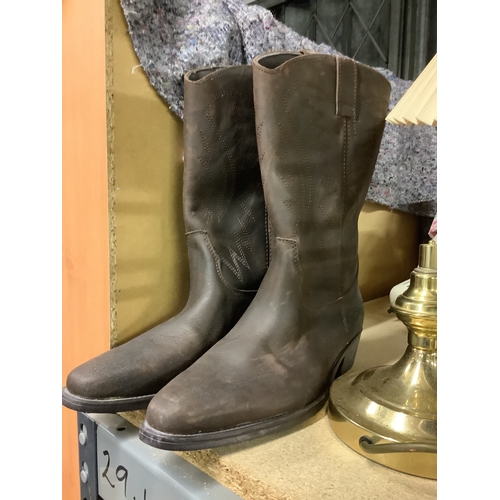 599 - A pair of brown leather cowboy boots size 7