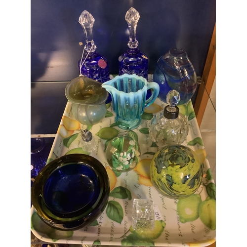 107 - A mixed selection of glassware to include Webb bells, Vaseline jug, paperweights