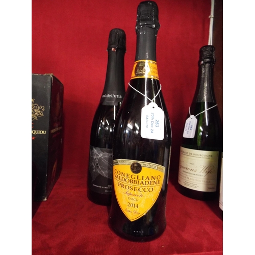 253 - A bottle of Conegliano Valdobbiadene Prosecco and a bottle of Col de L'utia Prosecco